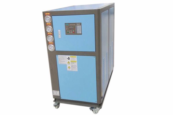 水冷式冷水機2 水冷式冷水機2